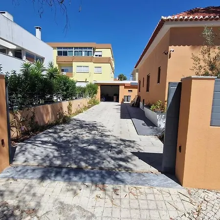 Surf & Family House Villa Costa da Caparica
